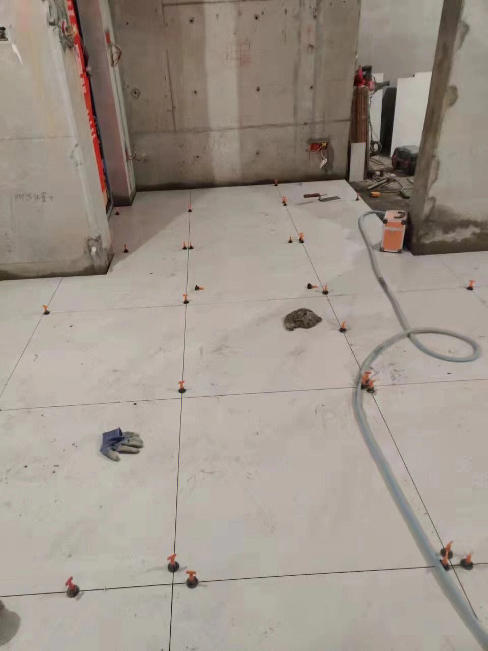 贴瓷砖墙面找平误差标准是多少(贴瓷砖墙面找平误差标准是多少呢)